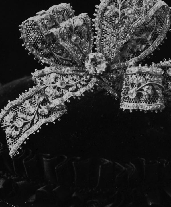 Lace diamond bow crafted by jewelry maker and pioneer Oscar Massin