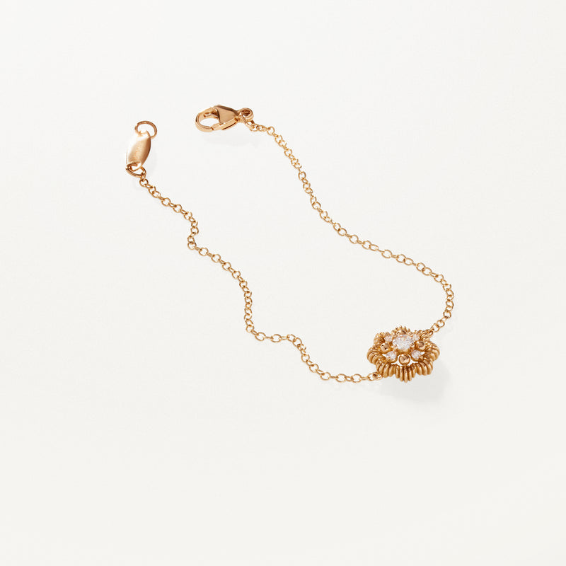 Lace Flower Bracelet, Small lab diamond yellow gold 0.16 ctw