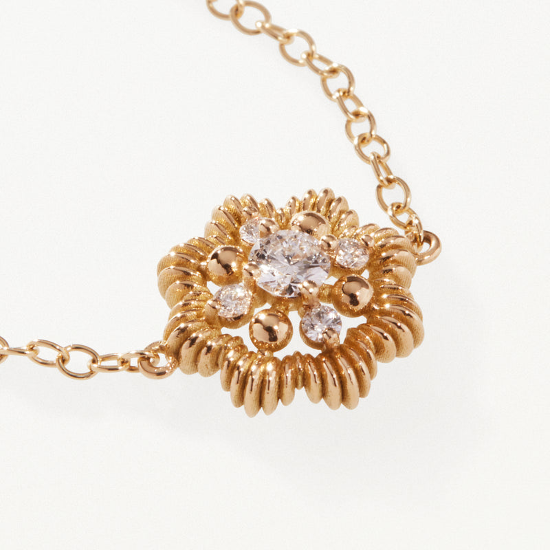 Lace Flower Bracelet, Small lab diamond yellow gold 0.16 ctw