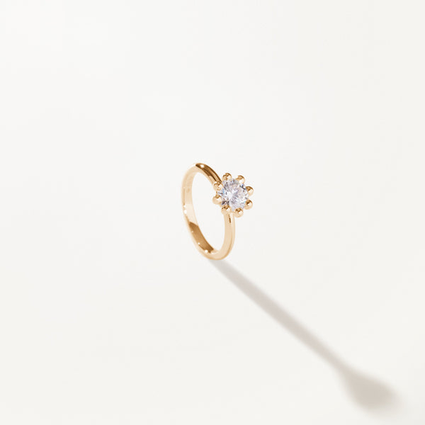 Tiare Engagement Ring, Round lab diamond solitaire yellow gold band