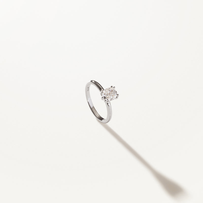 Lumière Engagement Ring, Lab diamond solitaire platinum band